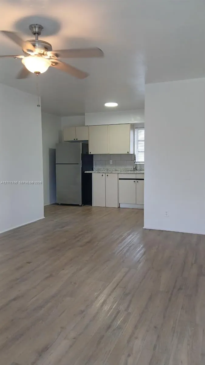 325 NE 2nd Street #4