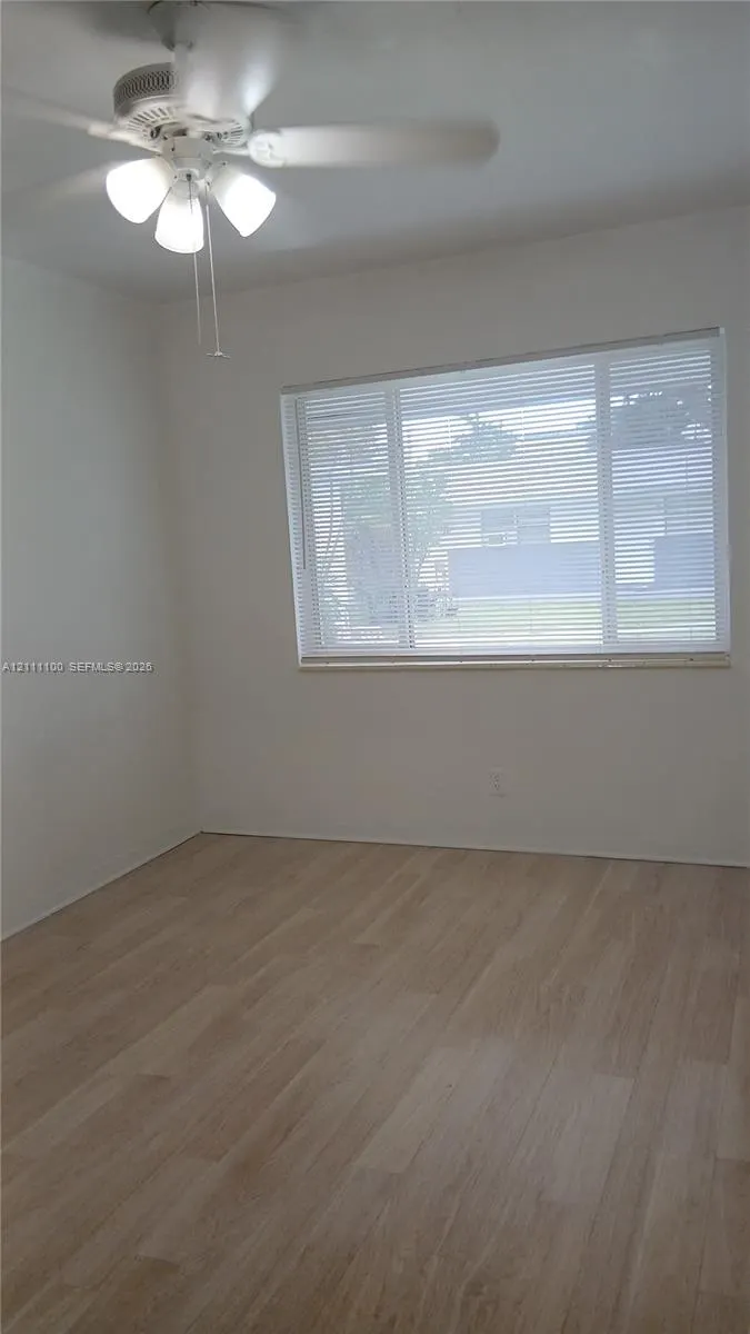325 NE 2nd Street #4