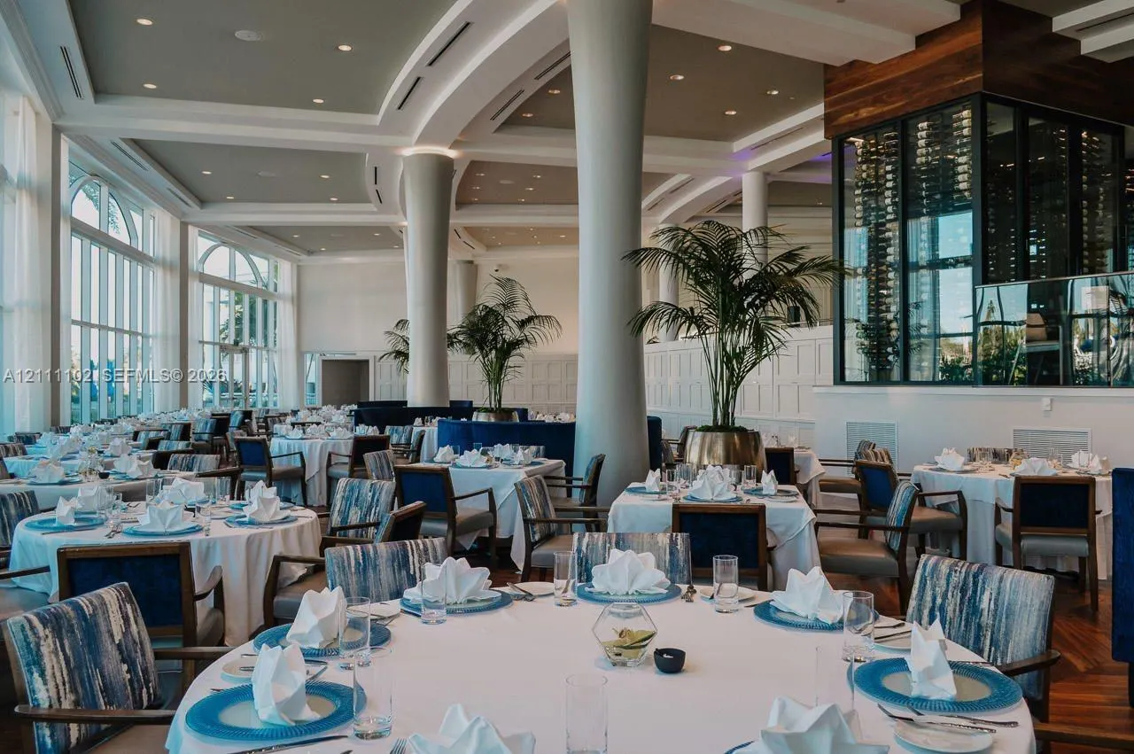 360 Spyglass Way