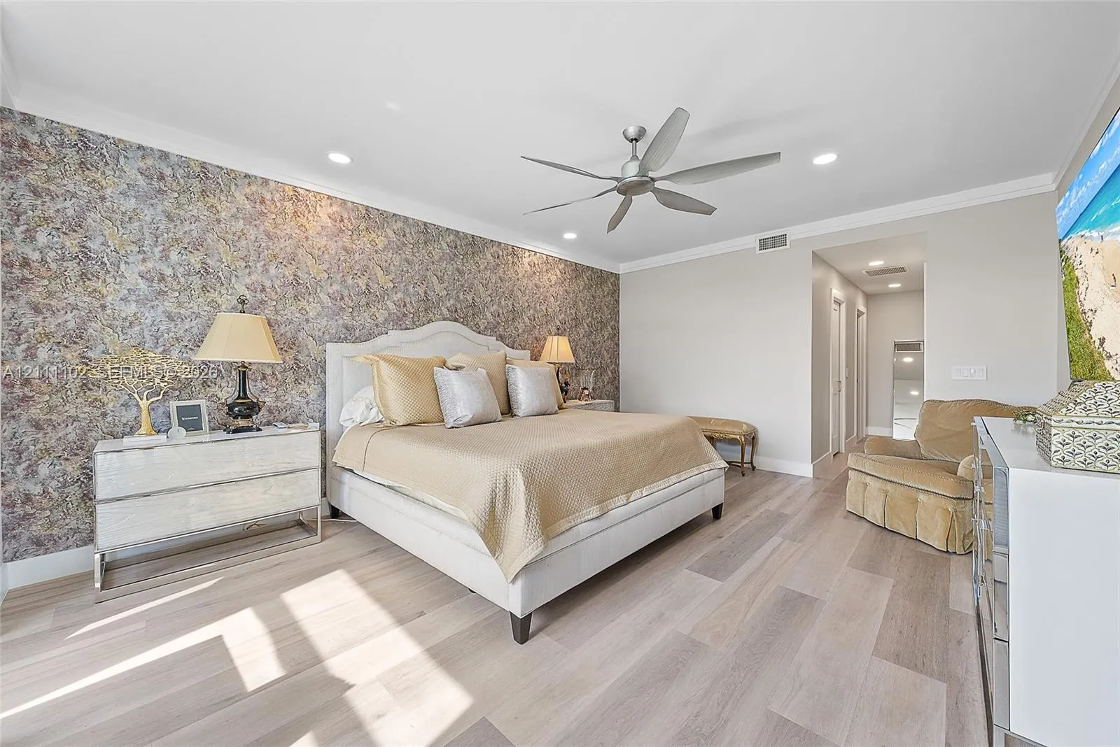 360 Spyglass Way