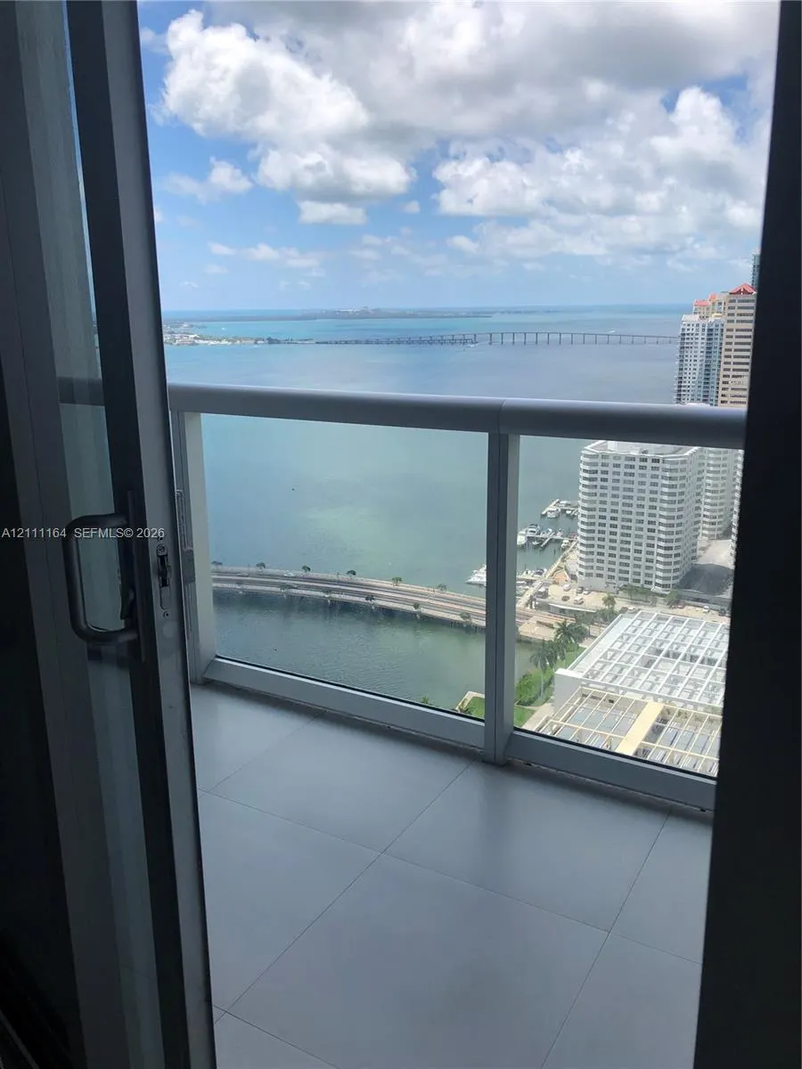 495 Brickell Avenue #3507