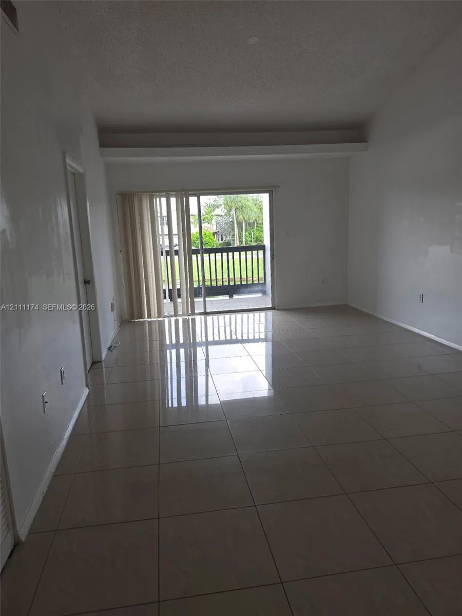 855 SW 113th Way #855