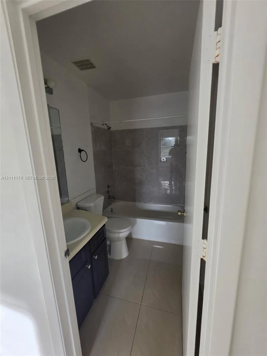855 SW 113th Way #855