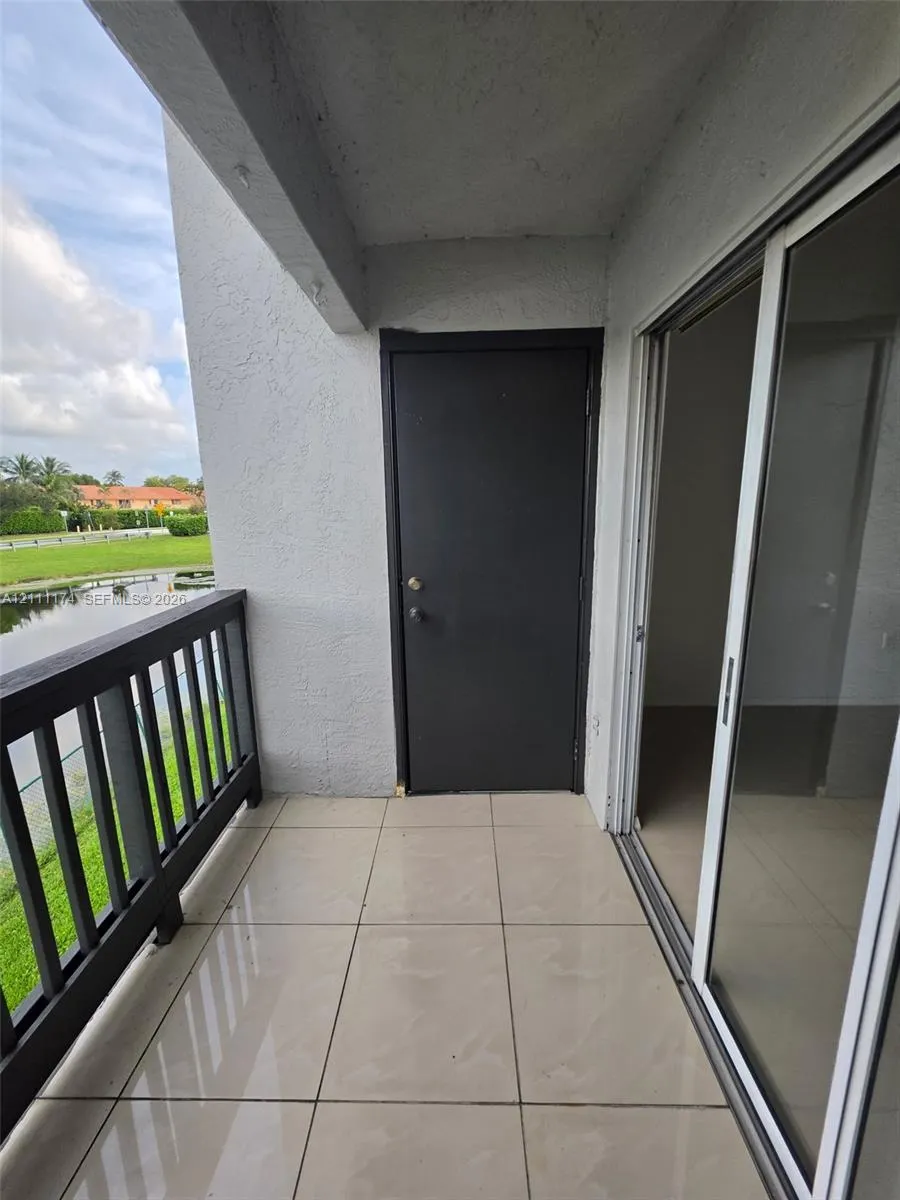 855 SW 113th Way #855