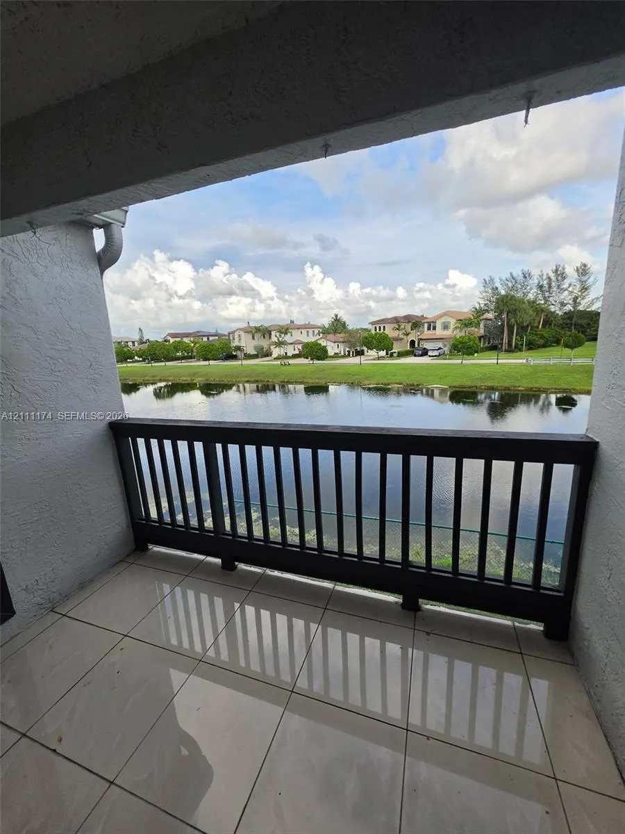 855 SW 113th Way #855