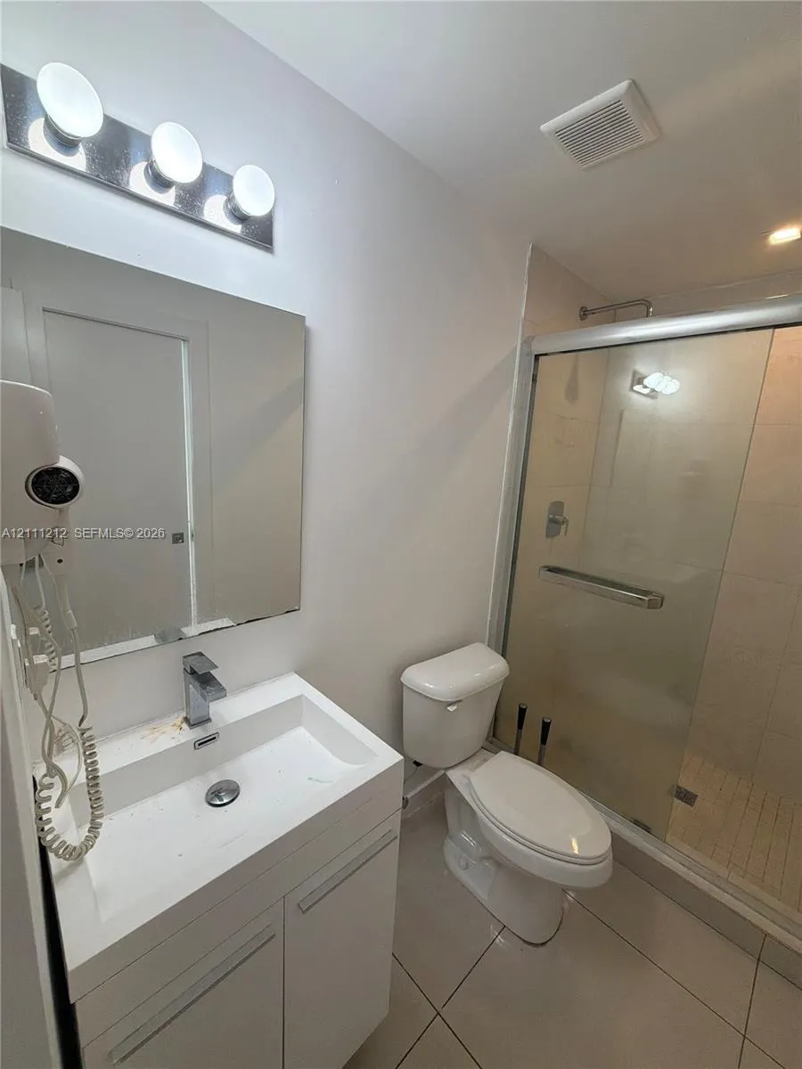 829 SW 18th Avenue #107
