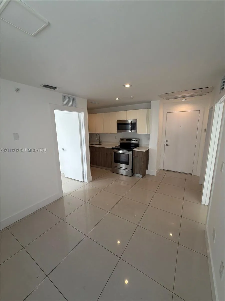 829 SW 18th Avenue #107