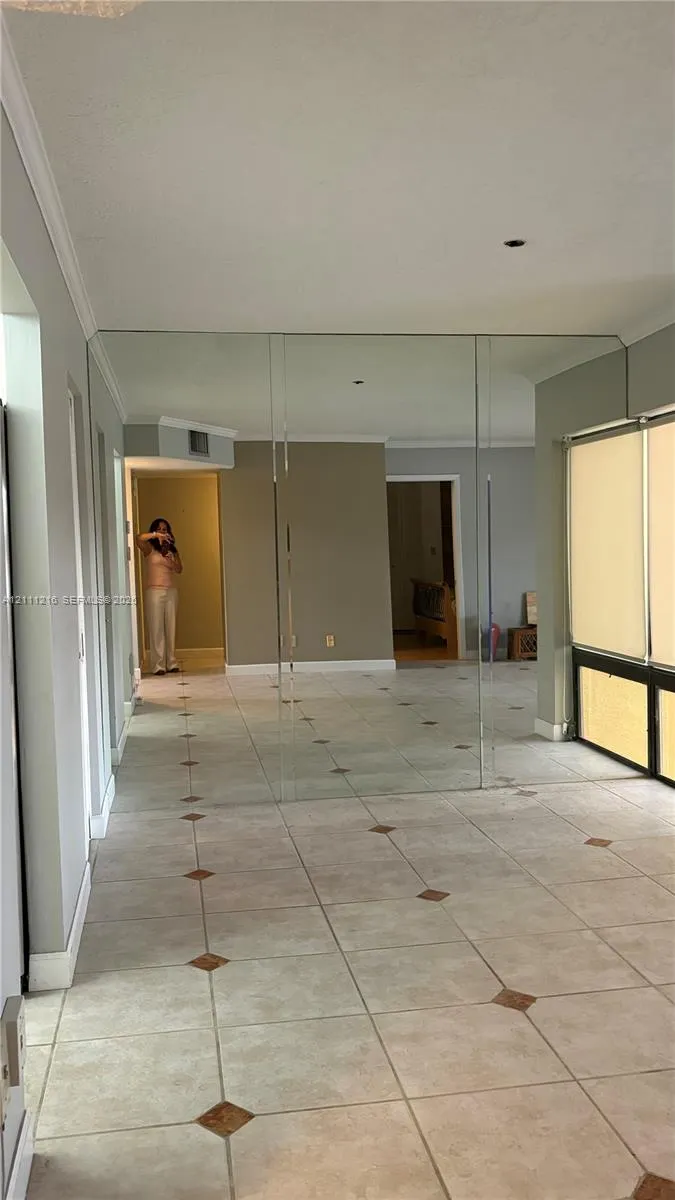 525 Coral Way #303