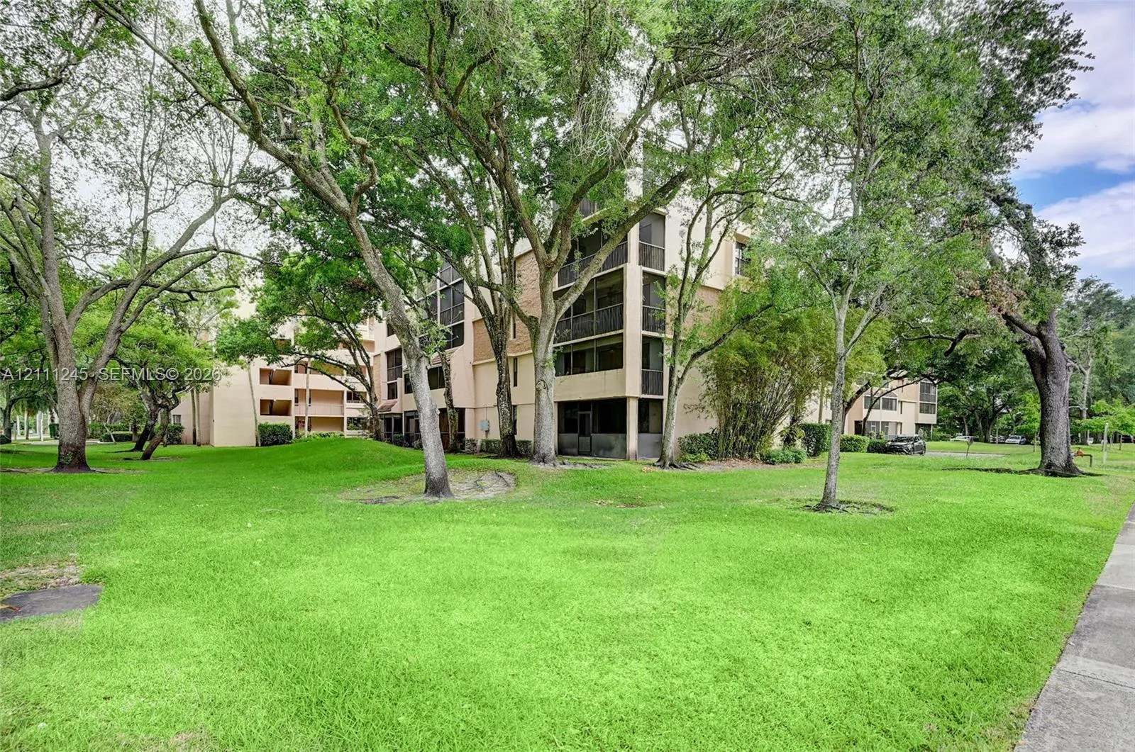 6800 Cypress Road #506