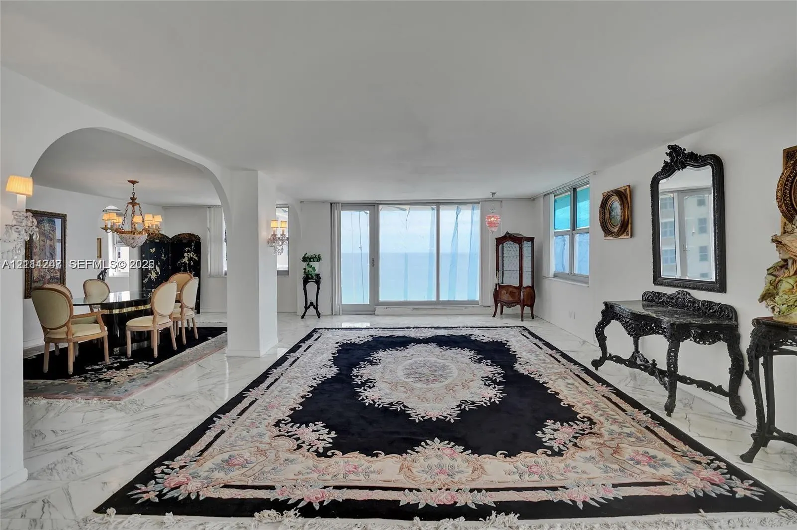 1920 S Ocean Drive #15B