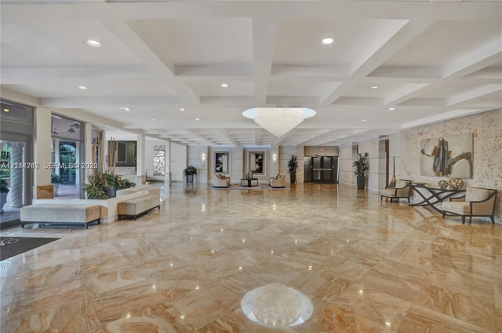 1920 S Ocean Drive #15B