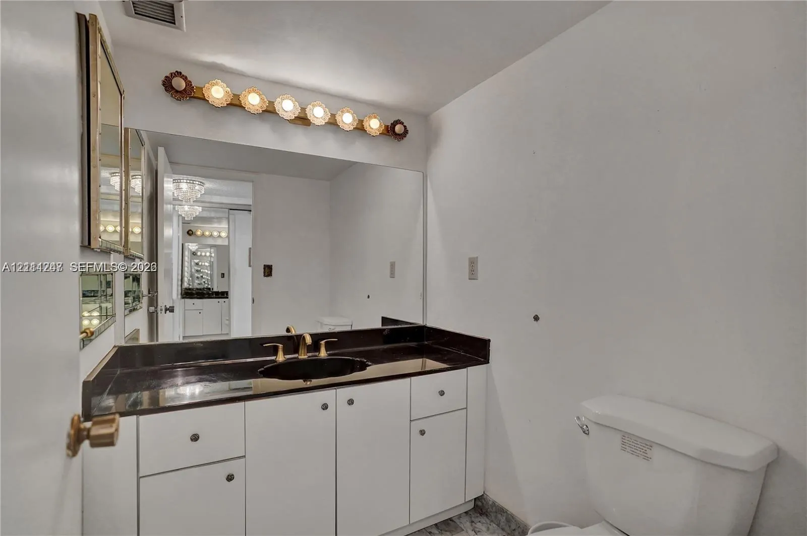 1920 S Ocean Drive #15B