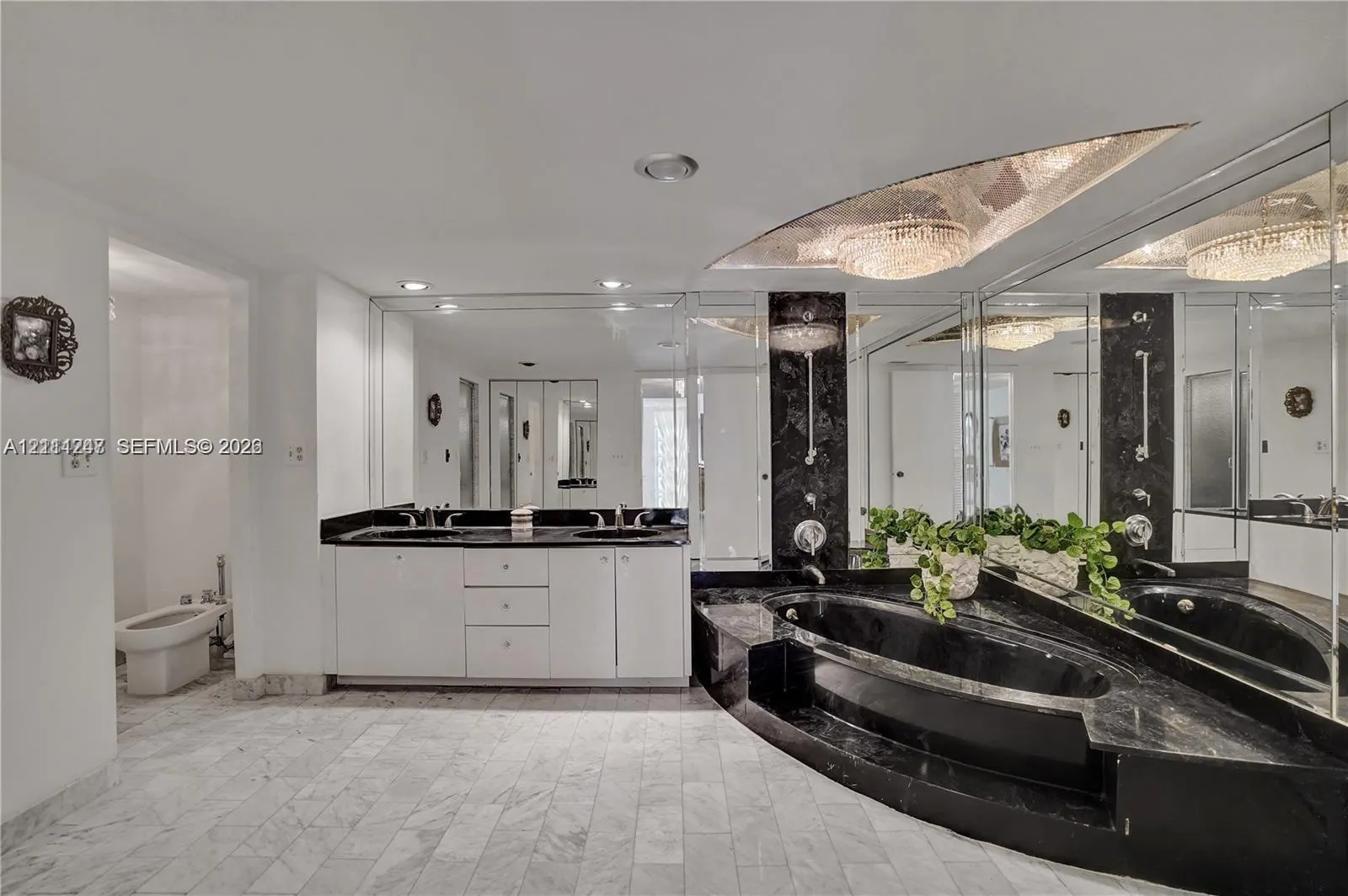 1920 S Ocean Drive #15B