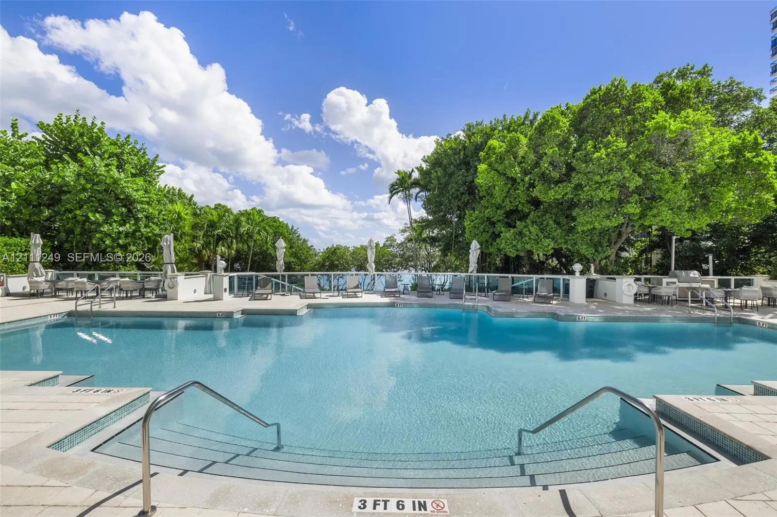 2127 Brickell Avenue #706