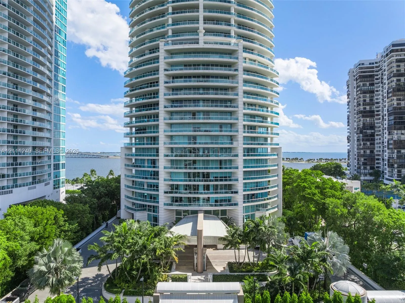 2127 Brickell Avenue #706