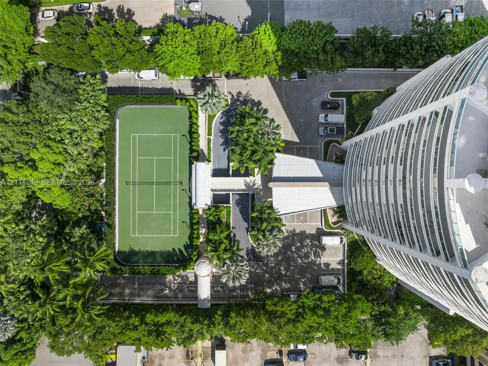 2127 Brickell Avenue #706