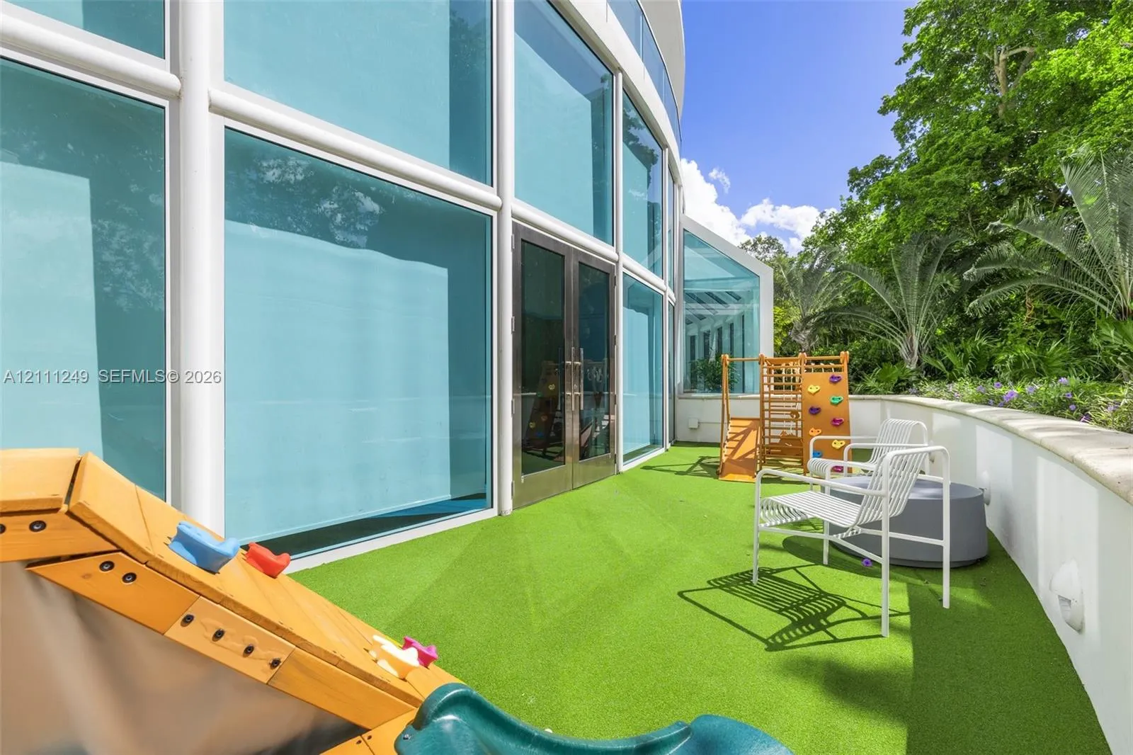 2127 Brickell Avenue #706