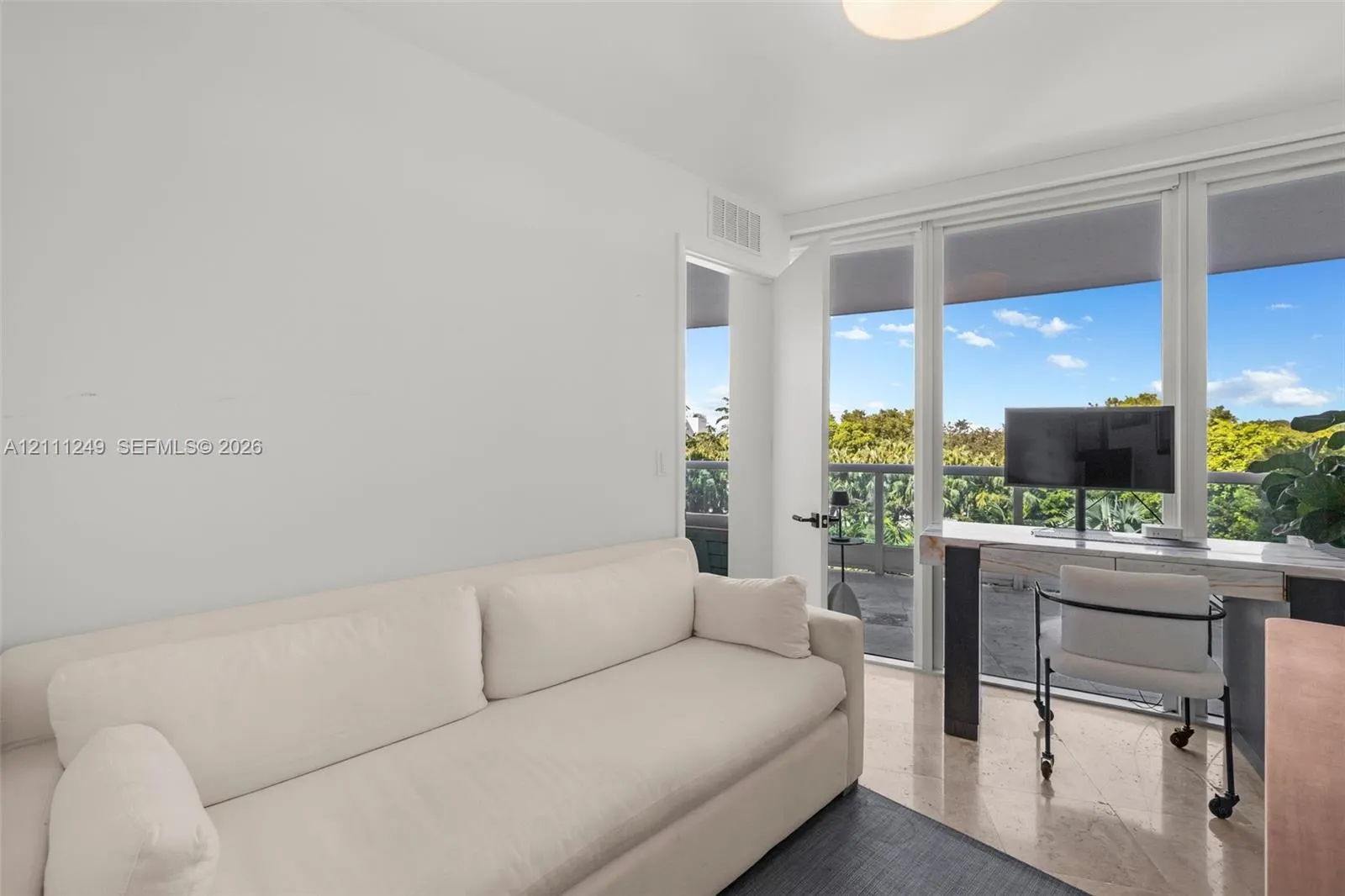 2127 Brickell Avenue #706