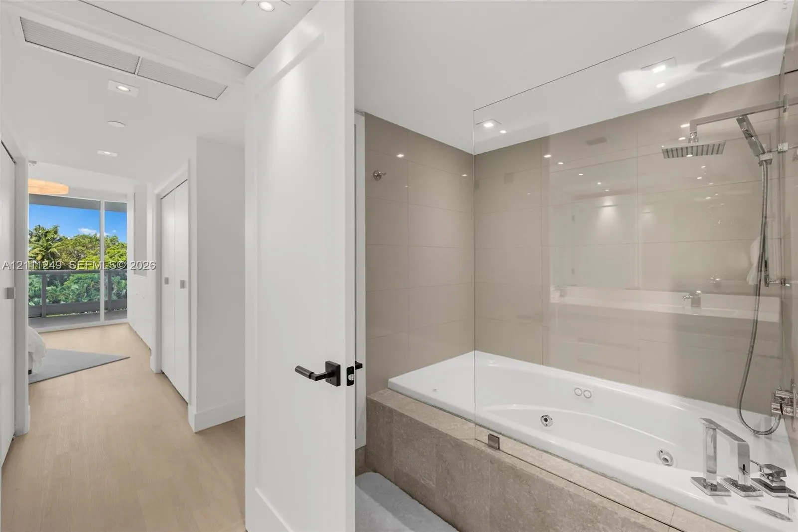 2127 Brickell Avenue #706