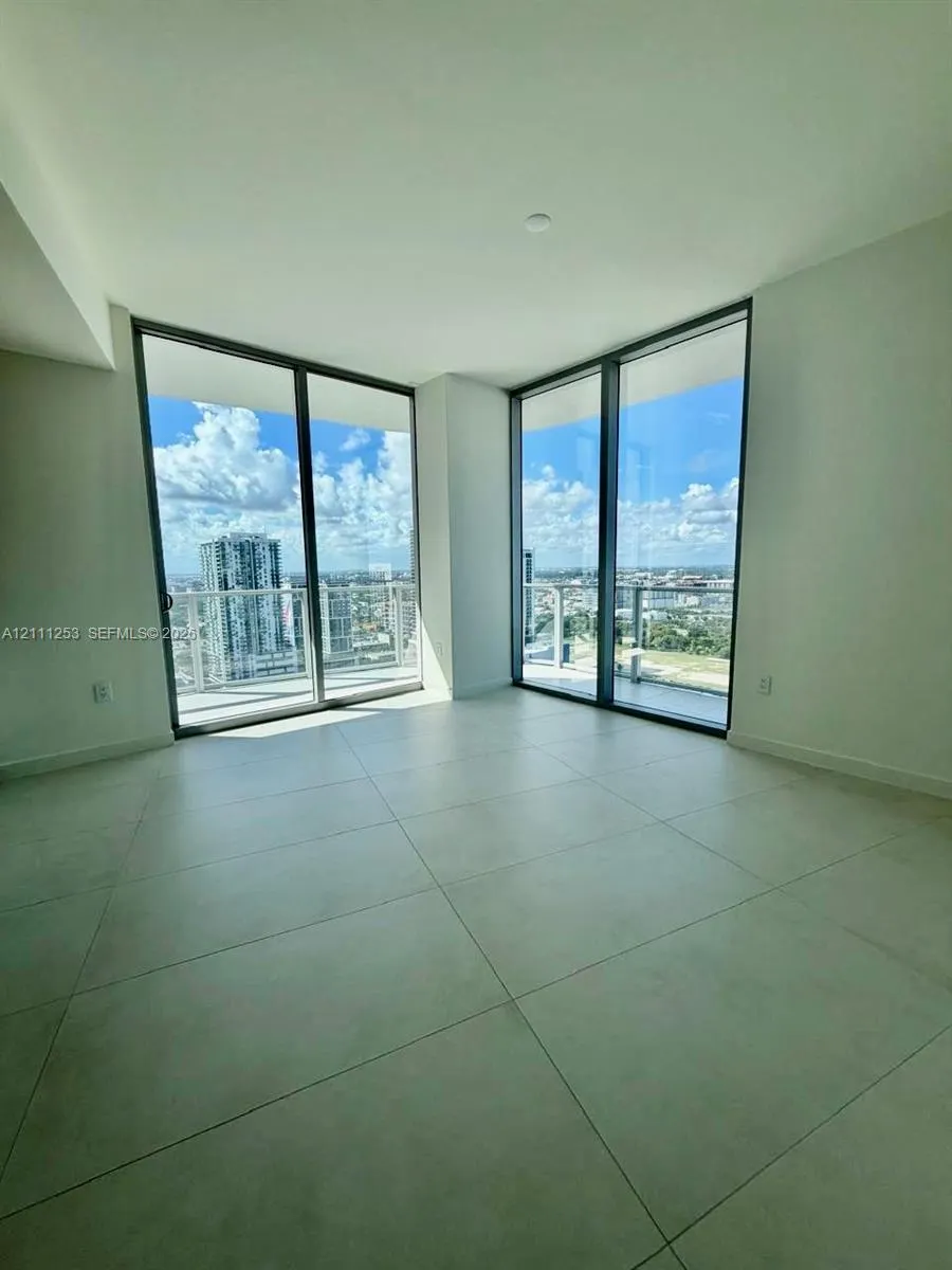 1400 Biscayne Boulevard #2707
