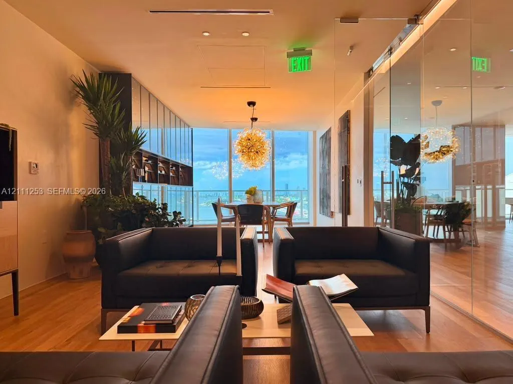 1400 Biscayne Boulevard #2707