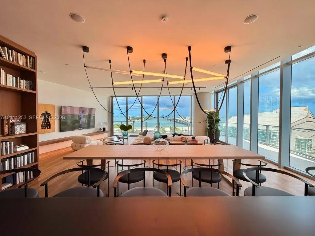 1400 Biscayne Boulevard #2707