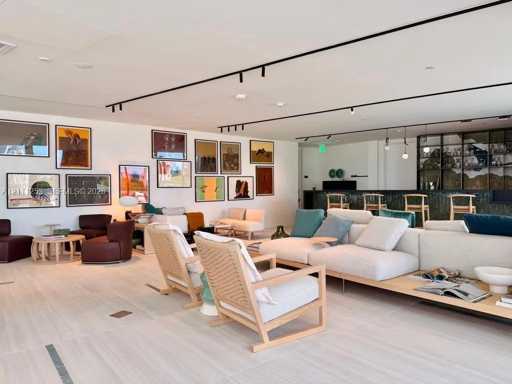 1400 Biscayne Boulevard #2707