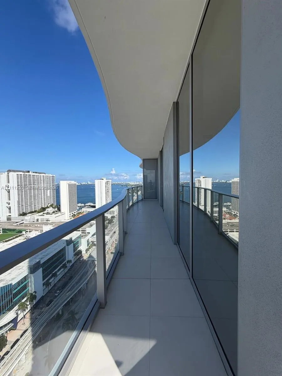 1400 Biscayne Boulevard #2707