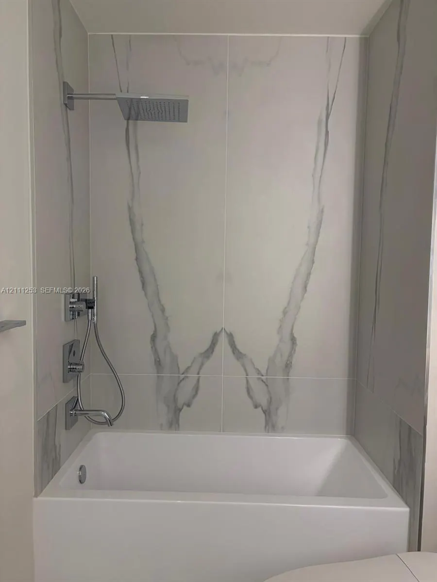 1400 Biscayne Boulevard #2707