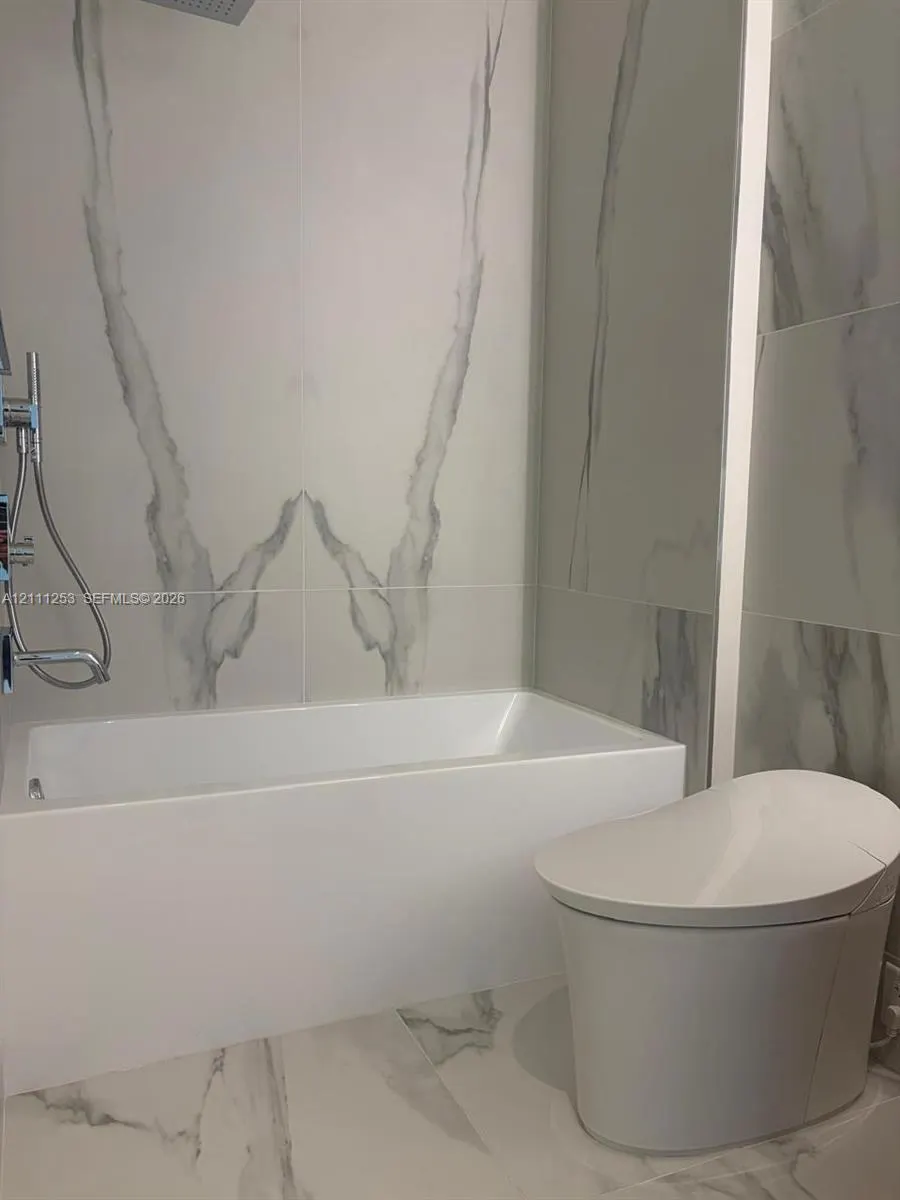 1400 Biscayne Boulevard #2707