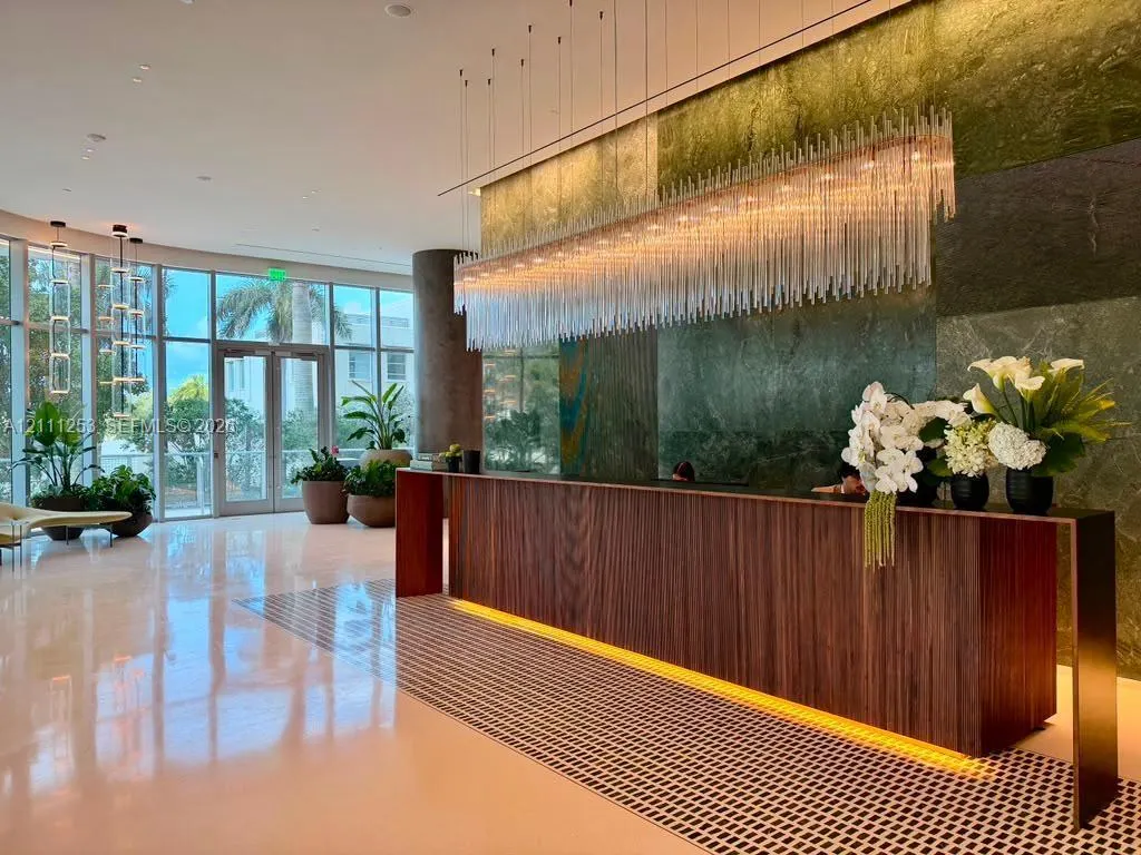 1400 Biscayne Boulevard #2707