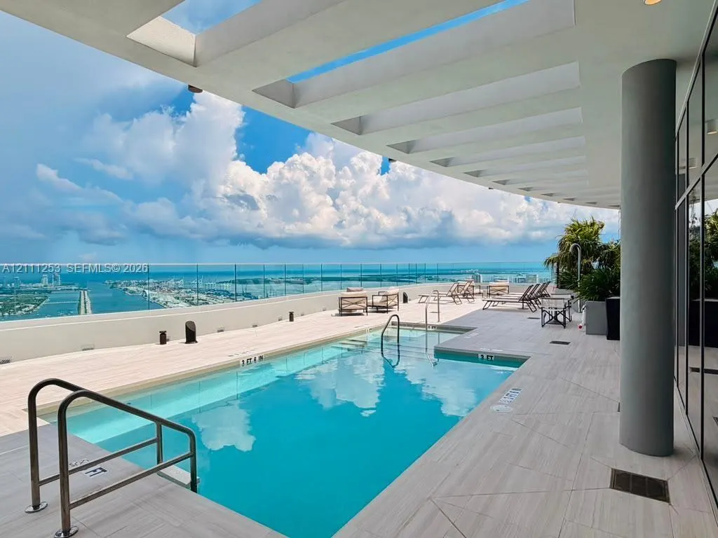 1400 Biscayne Boulevard #2707