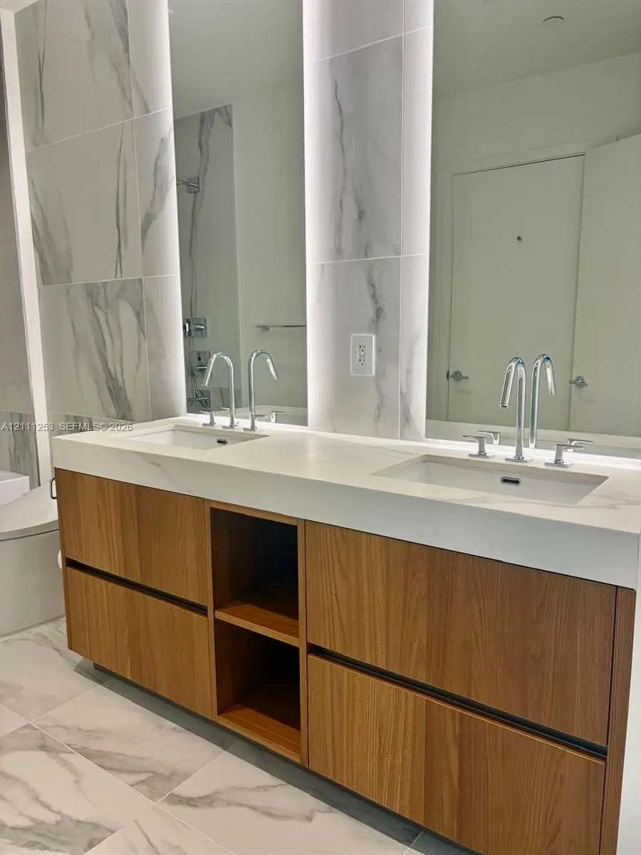 1400 Biscayne Boulevard #2707