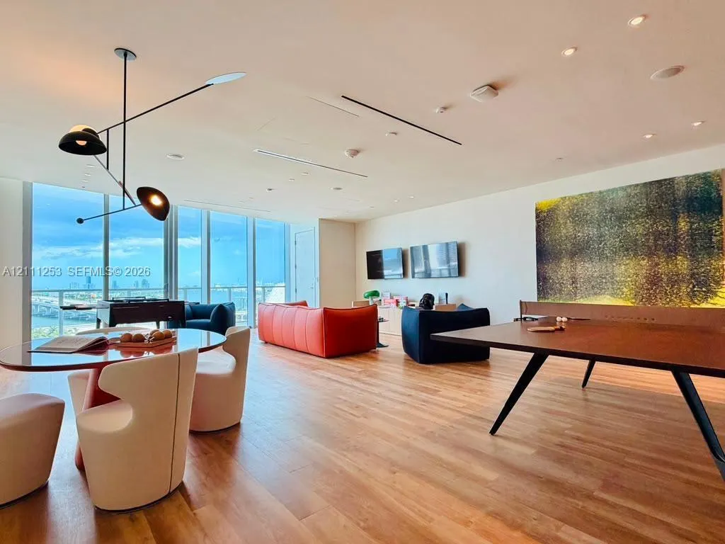 1400 Biscayne Boulevard #2707
