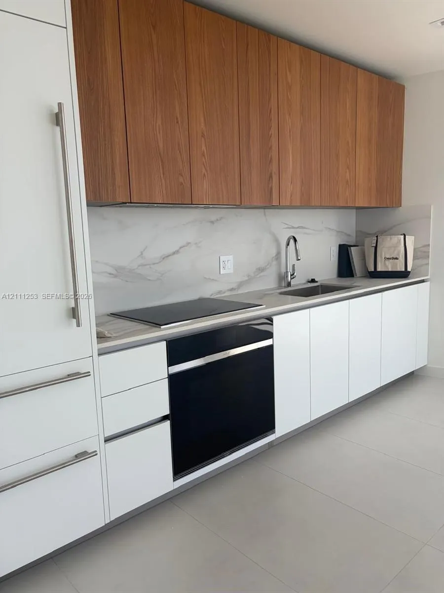 1400 Biscayne Boulevard #2707
