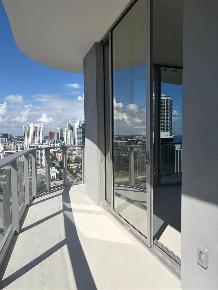1400 Biscayne Boulevard #2707