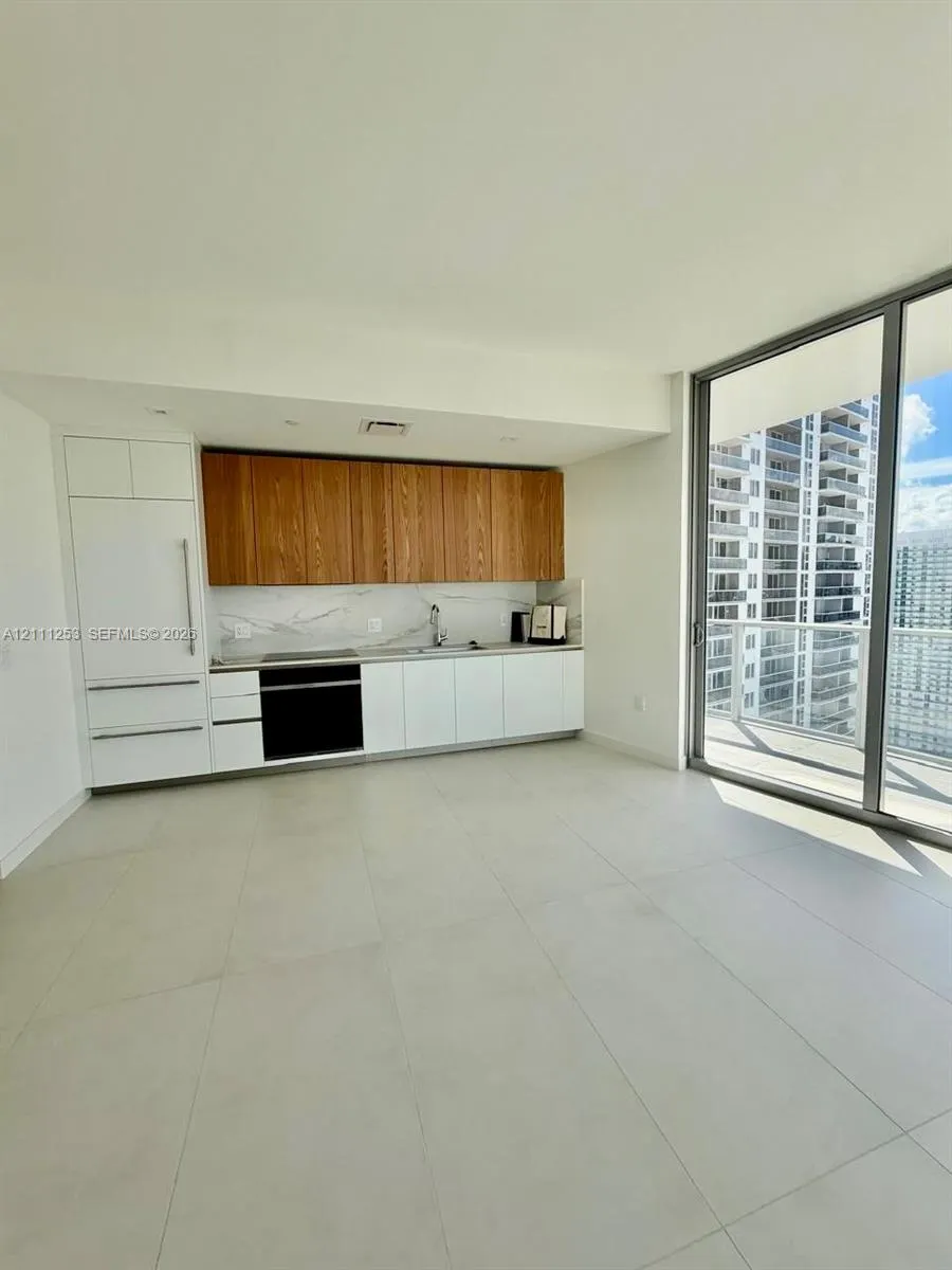 1400 Biscayne Boulevard #2707