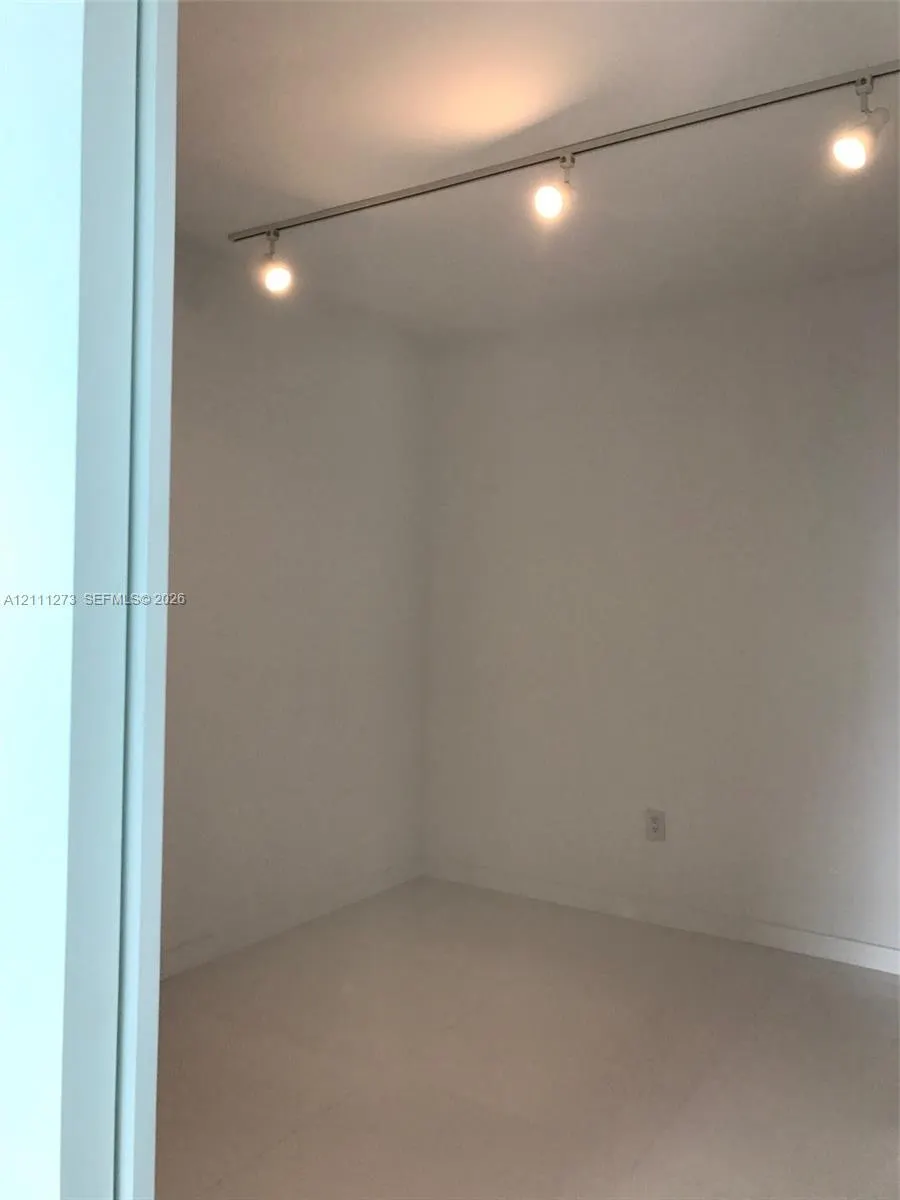 460 NE 28th Street #3101