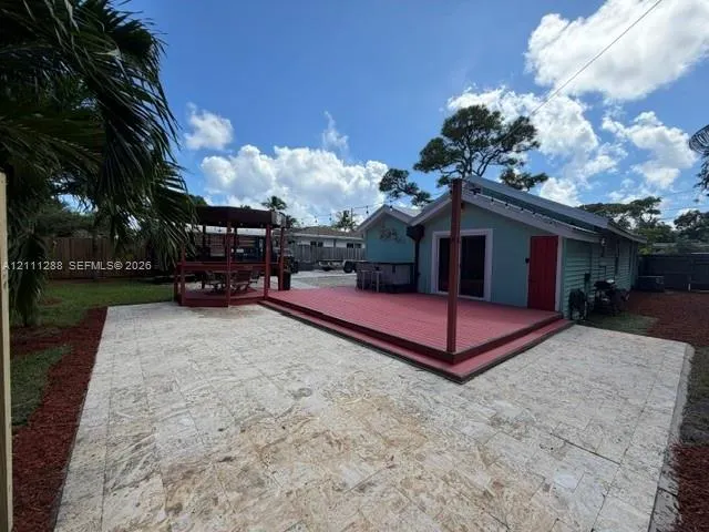 1033 NE 34th Street