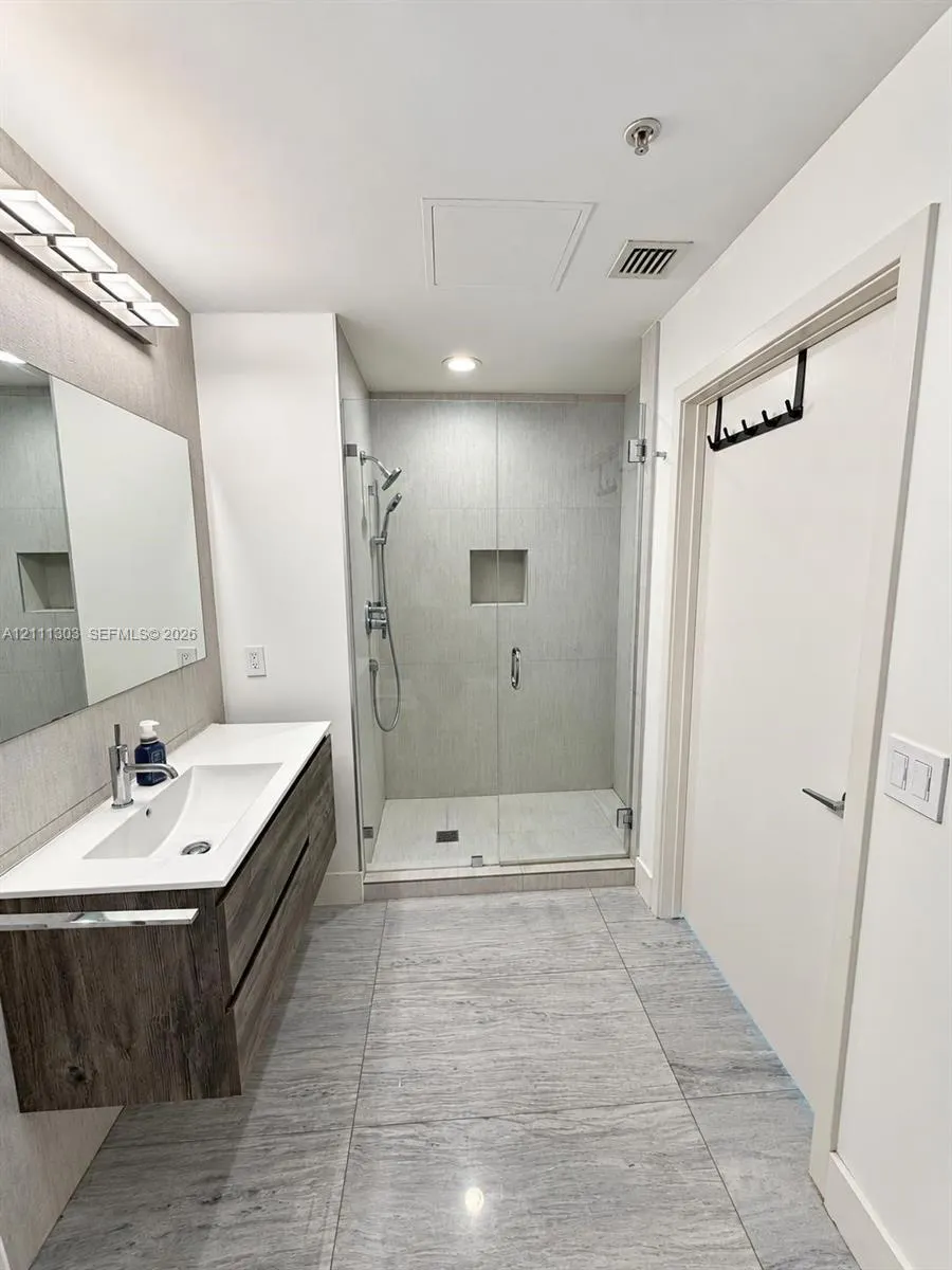 1111 SW 1st Avenue #2324-N