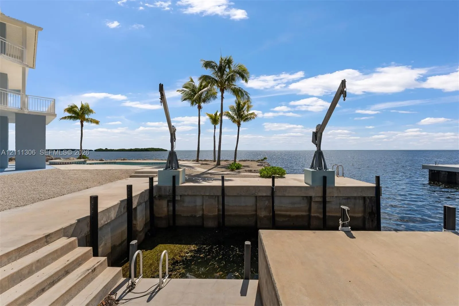 1200 Mockingbird Road