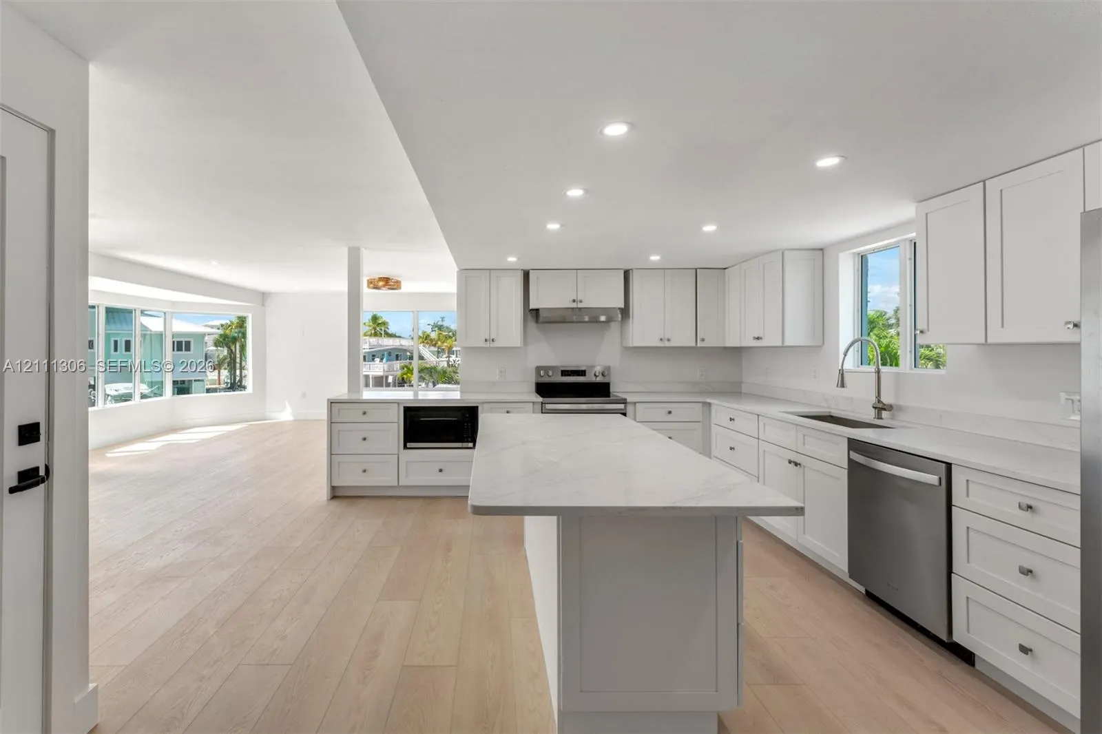 1200 Mockingbird Road