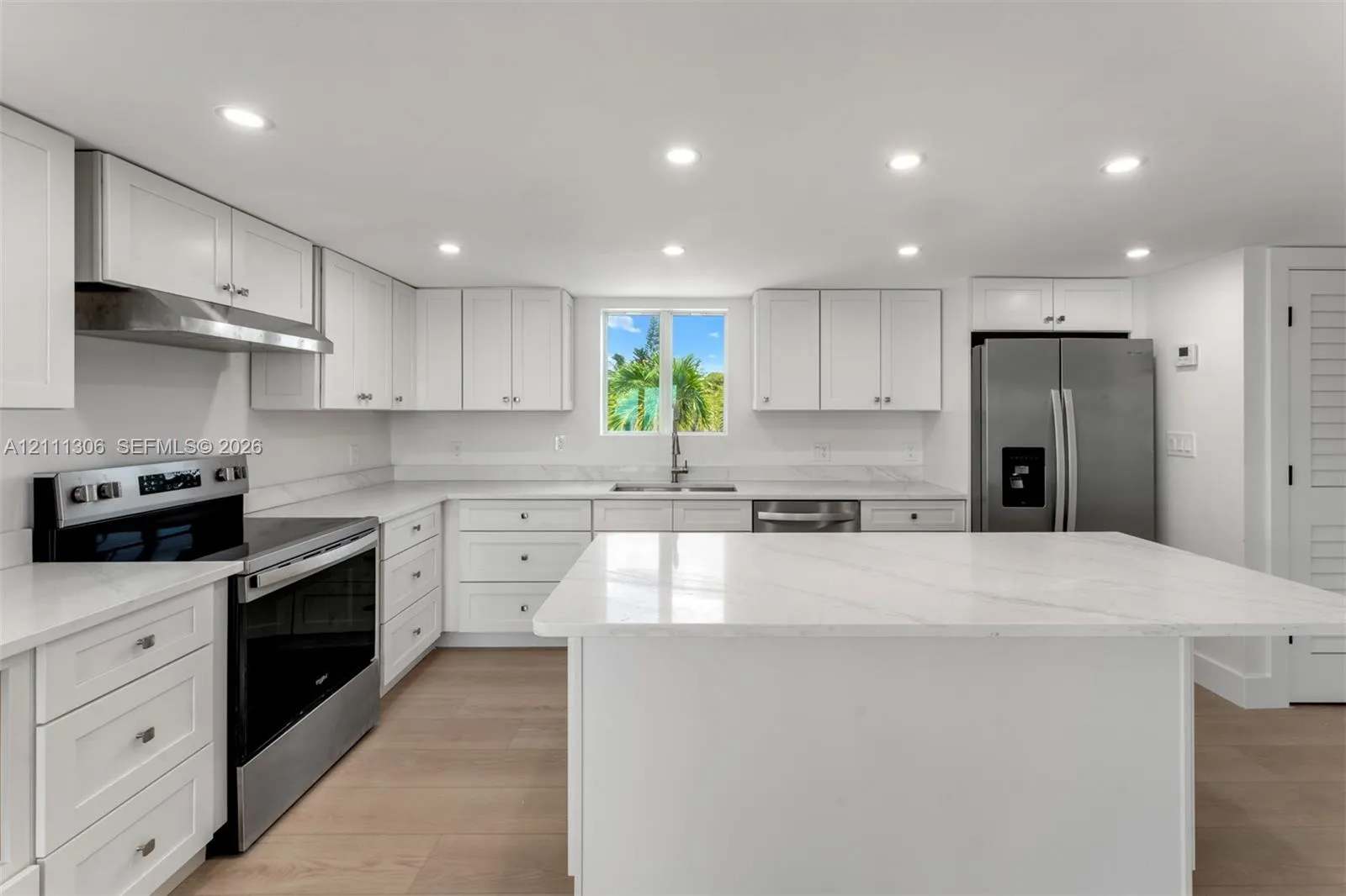 1200 Mockingbird Road