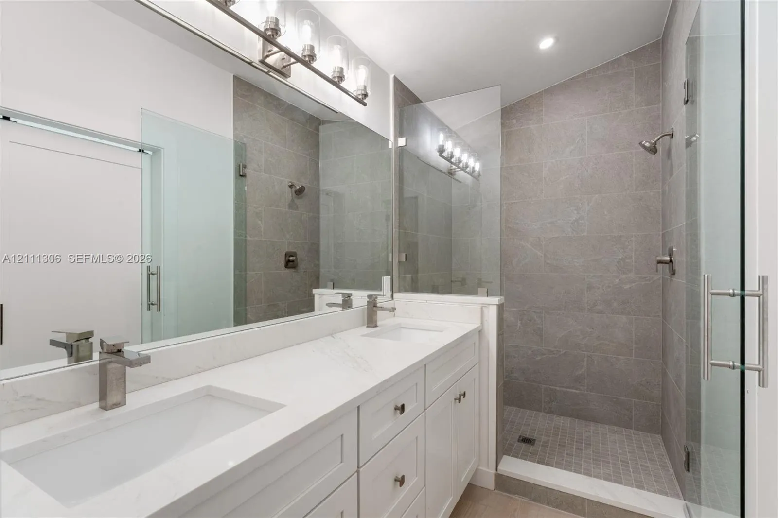 1200 Mockingbird Road
