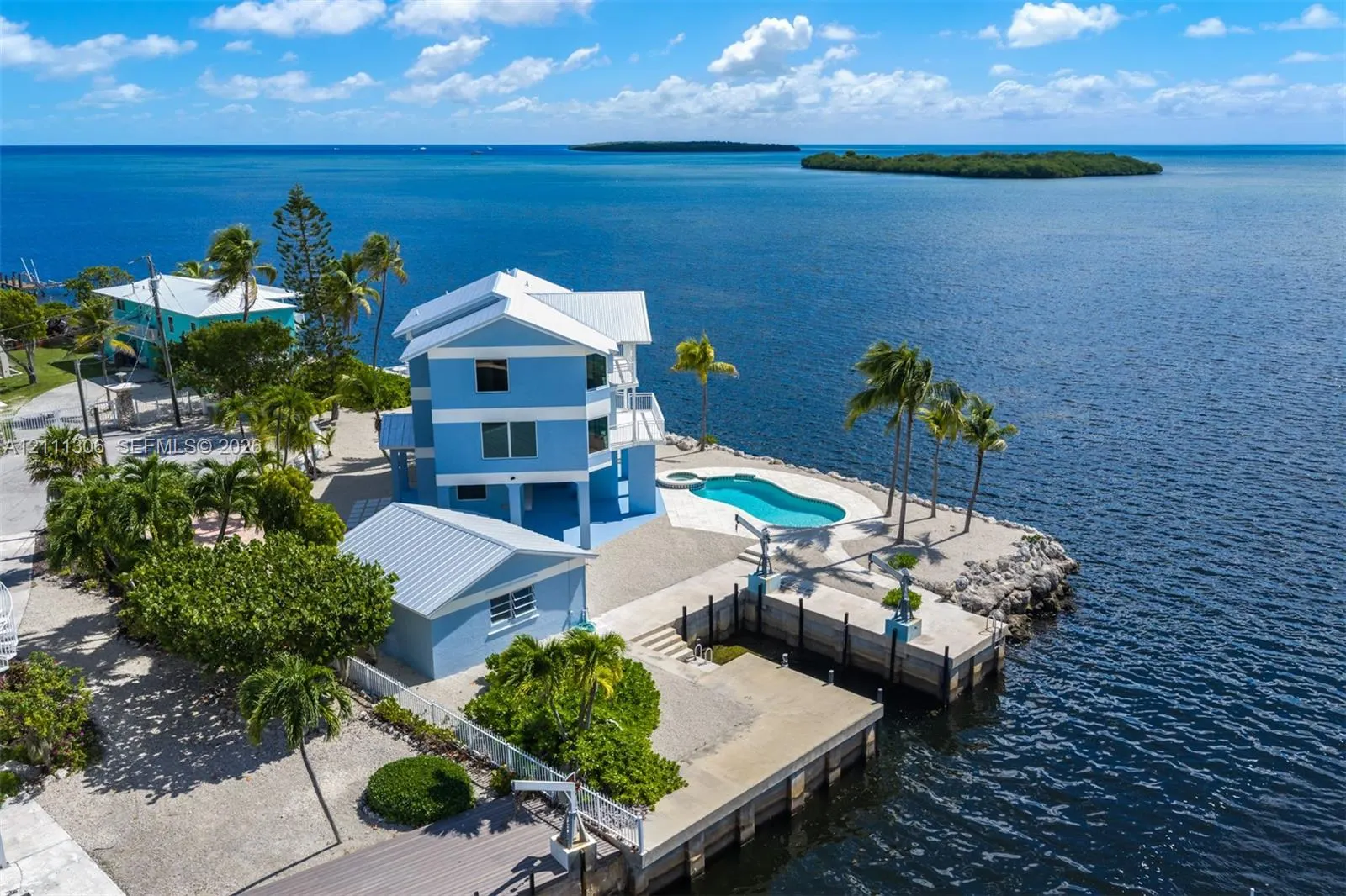 1200 Mockingbird Road