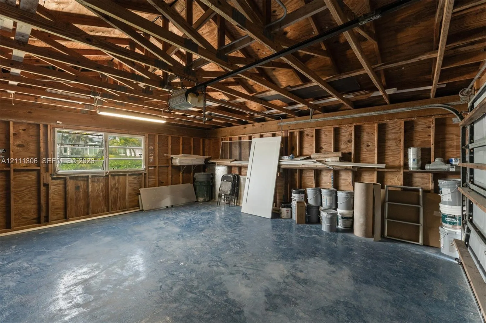 1200 Mockingbird Road