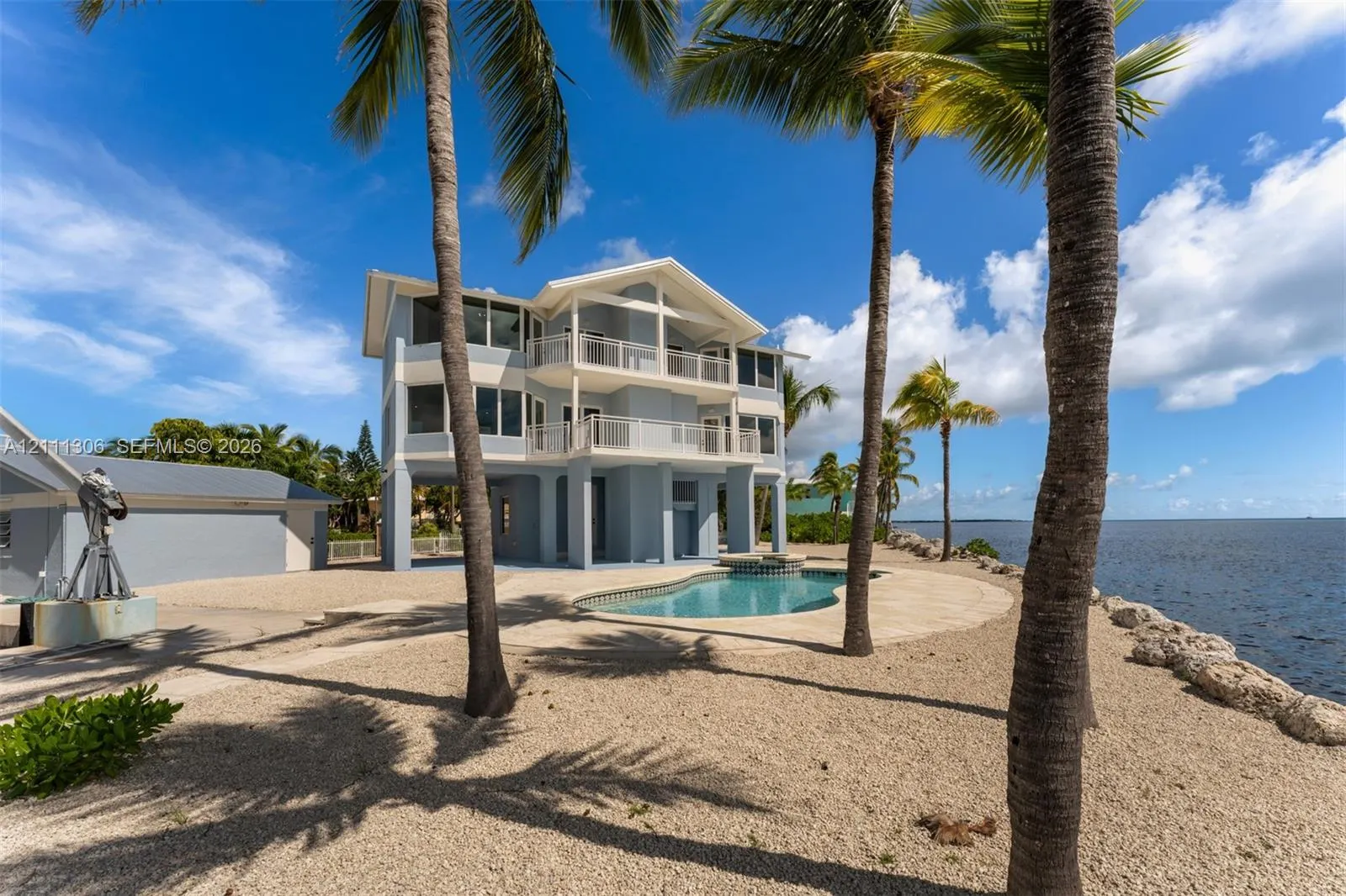 1200 Mockingbird Road