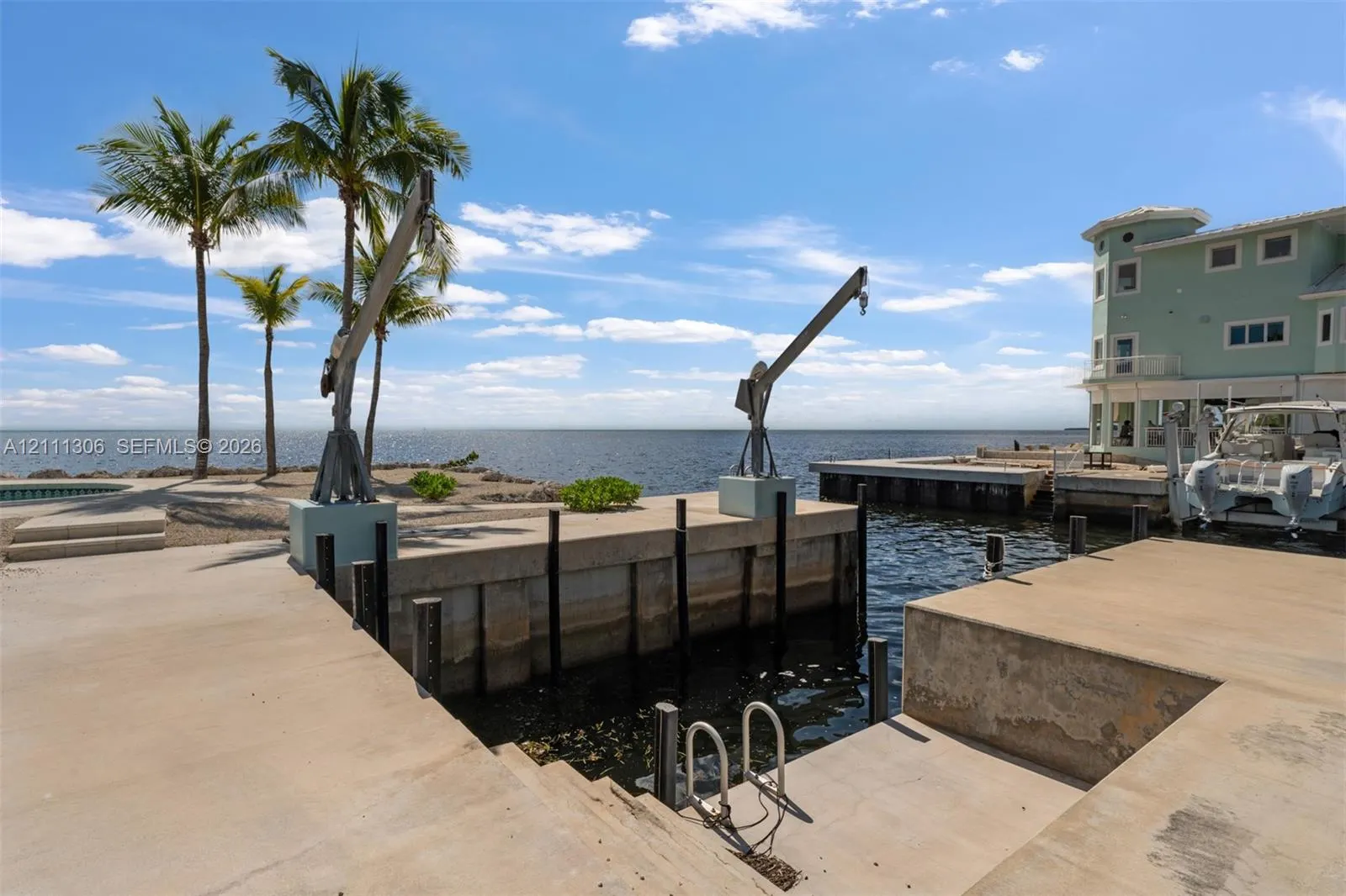 1200 Mockingbird Road