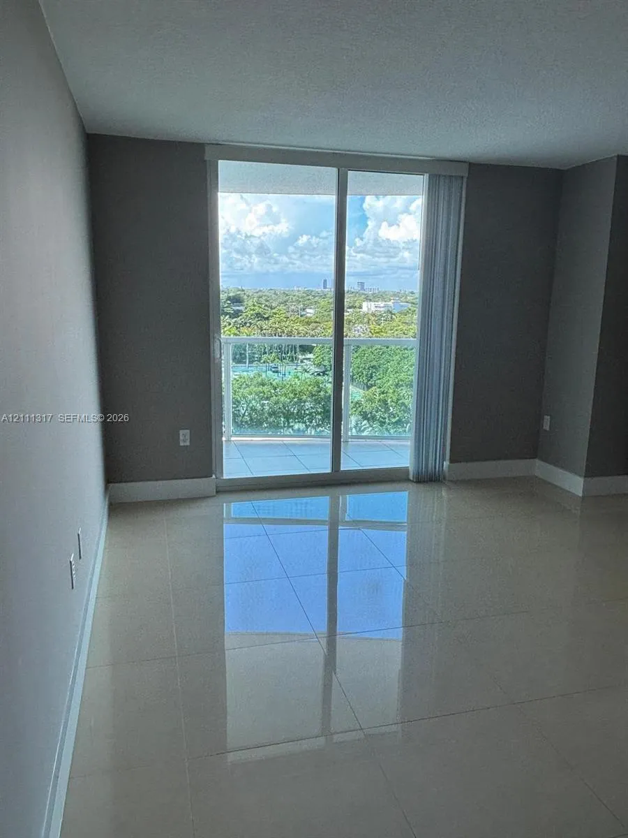 2101 Brickell Avenue #711