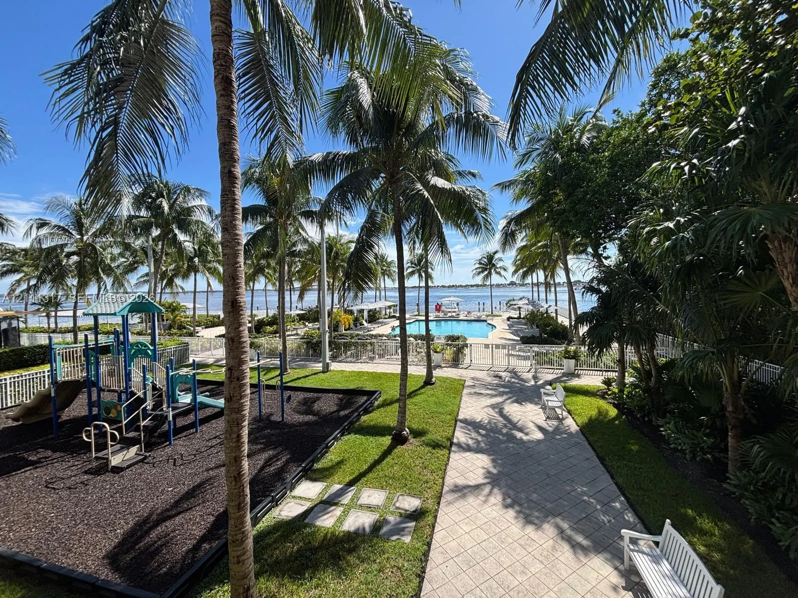 2101 Brickell Avenue #711